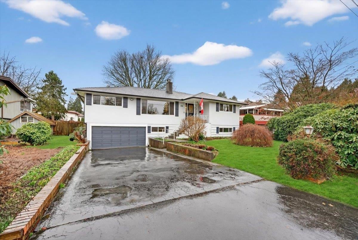 812 Grover Avenue - Coquitlam West Single Family Residence for Sale, 4 Bedrooms (R3109236)# - 1