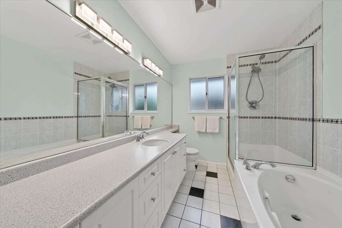 812 Grover Avenue - Coquitlam West Single Family Residence for Sale, 4 Bedrooms (R3109236)# - 22