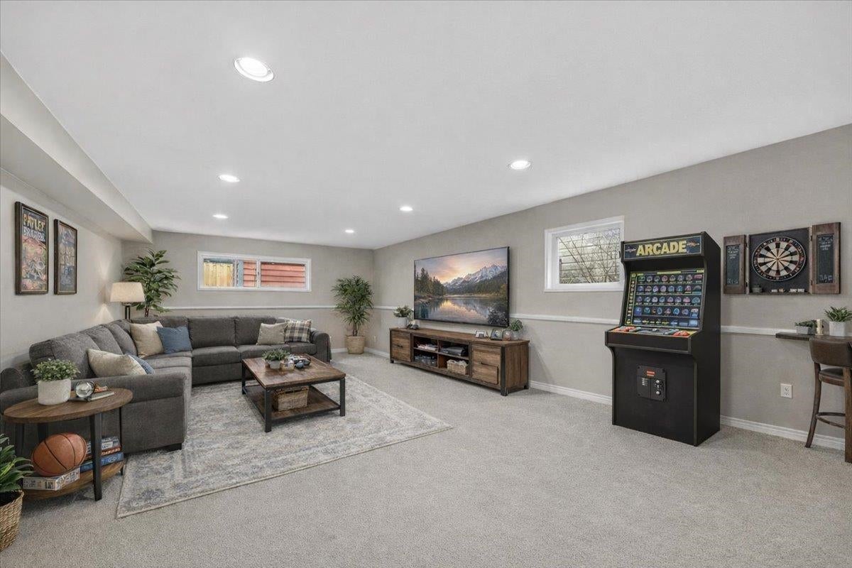 812 Grover Avenue - Coquitlam West Single Family Residence for Sale, 4 Bedrooms (R3109236)# - 25