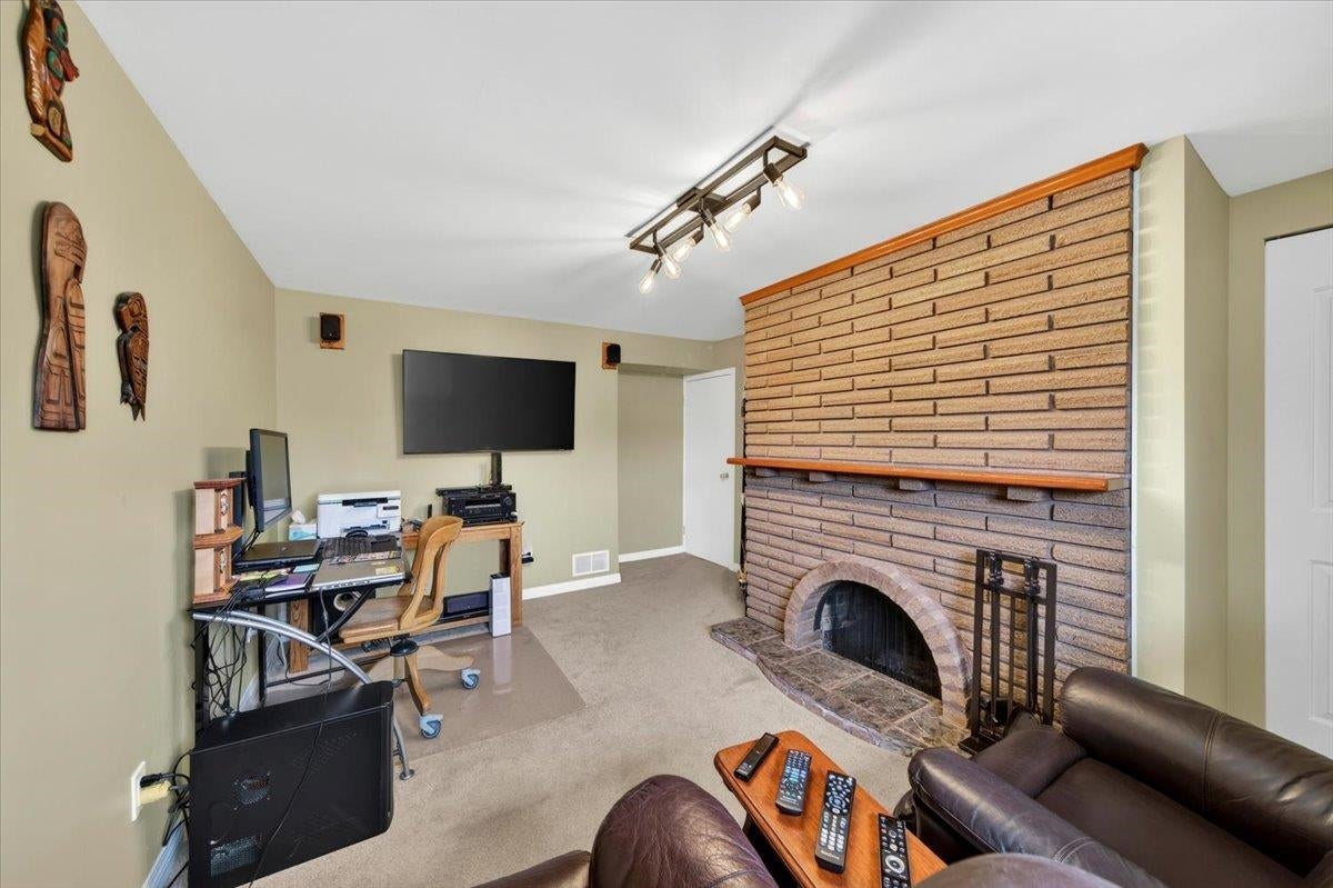 812 Grover Avenue - Coquitlam West Single Family Residence for Sale, 4 Bedrooms (R3109236)# - 31