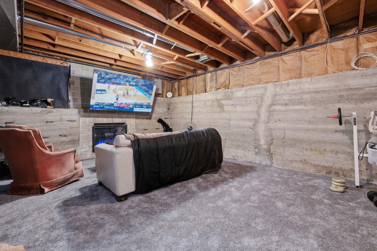 8285 Burnlake Drive - Government Road Single Family Residence for Sale, 3 Bedrooms (R3110397)# - 17