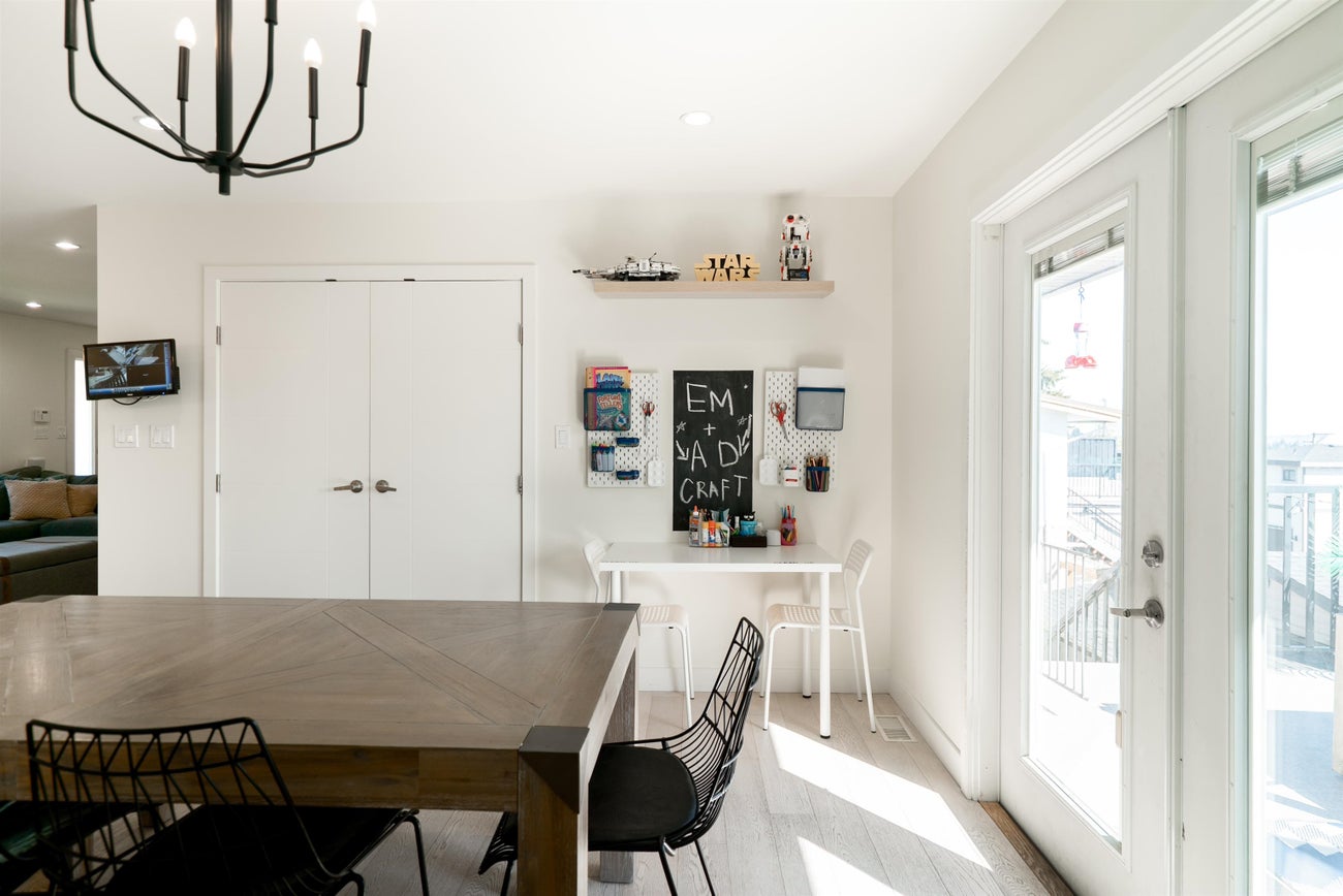 1056 Dansey Avenue - Central Coquitlam Single Family Residence for Sale, 5 Bedrooms (R3110399)# - 13