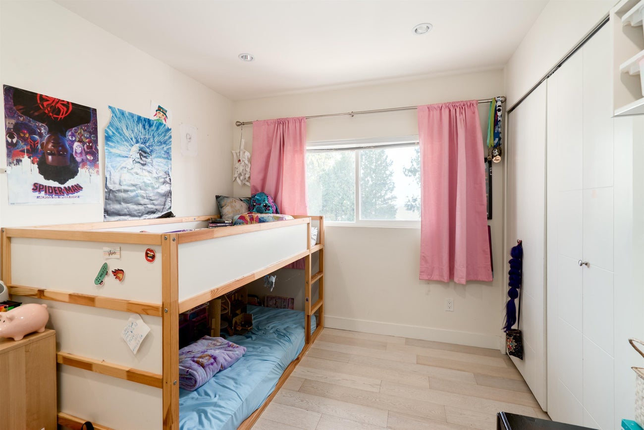 1056 Dansey Avenue - Central Coquitlam Single Family Residence for Sale, 5 Bedrooms (R3110399)# - 18