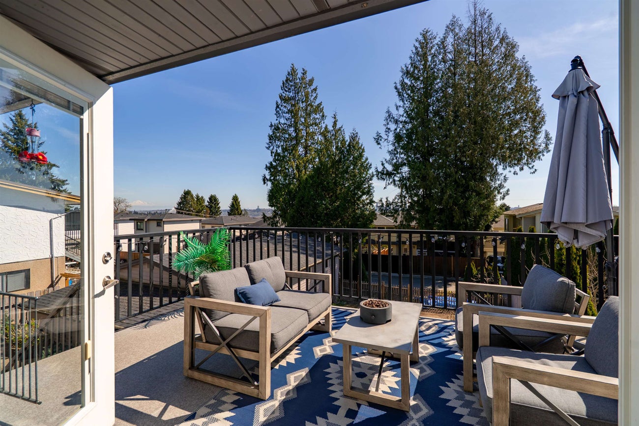 1056 Dansey Avenue - Central Coquitlam Single Family Residence for Sale, 5 Bedrooms (R3110399)# - 21