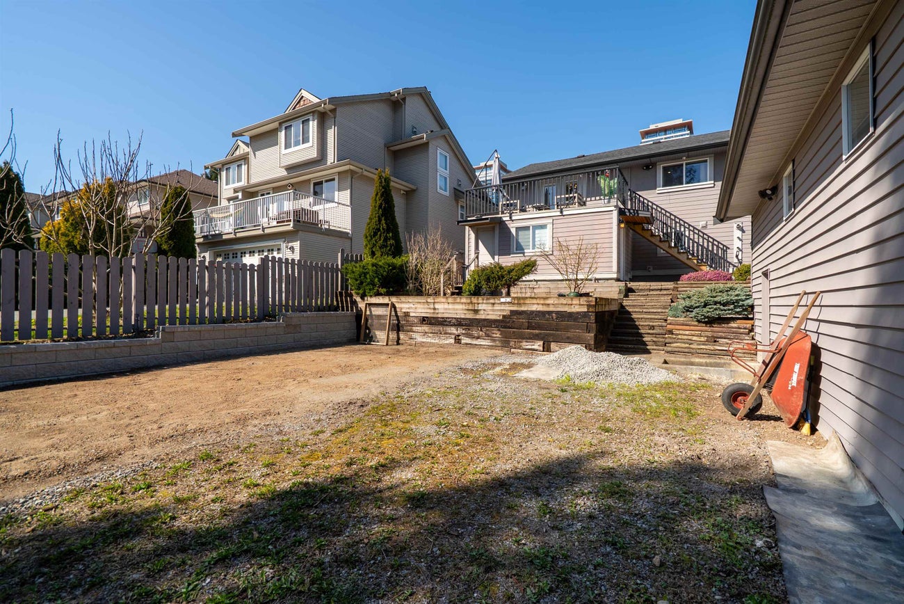 1056 Dansey Avenue - Central Coquitlam Single Family Residence for Sale, 5 Bedrooms (R3110399)# - 26