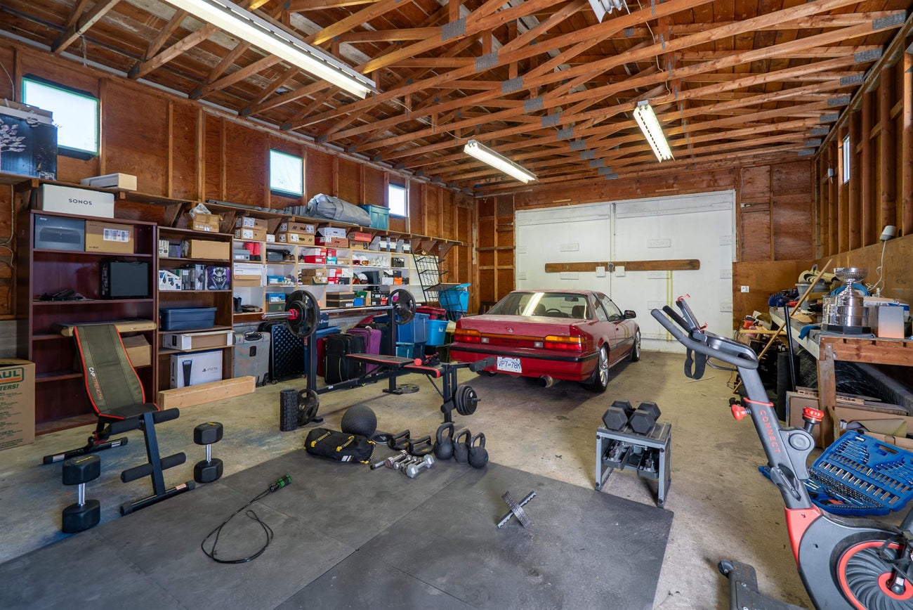 1056 Dansey Avenue - Central Coquitlam Single Family Residence for Sale, 5 Bedrooms (R3110399)# - 28