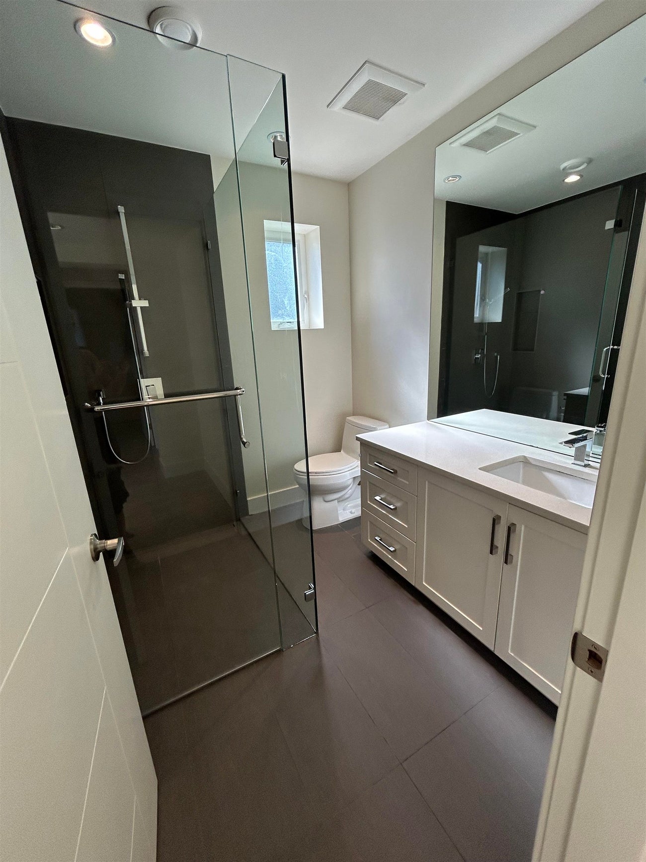 1056 Dansey Avenue - Central Coquitlam Single Family Residence for Sale, 5 Bedrooms (R3110399)# - 34