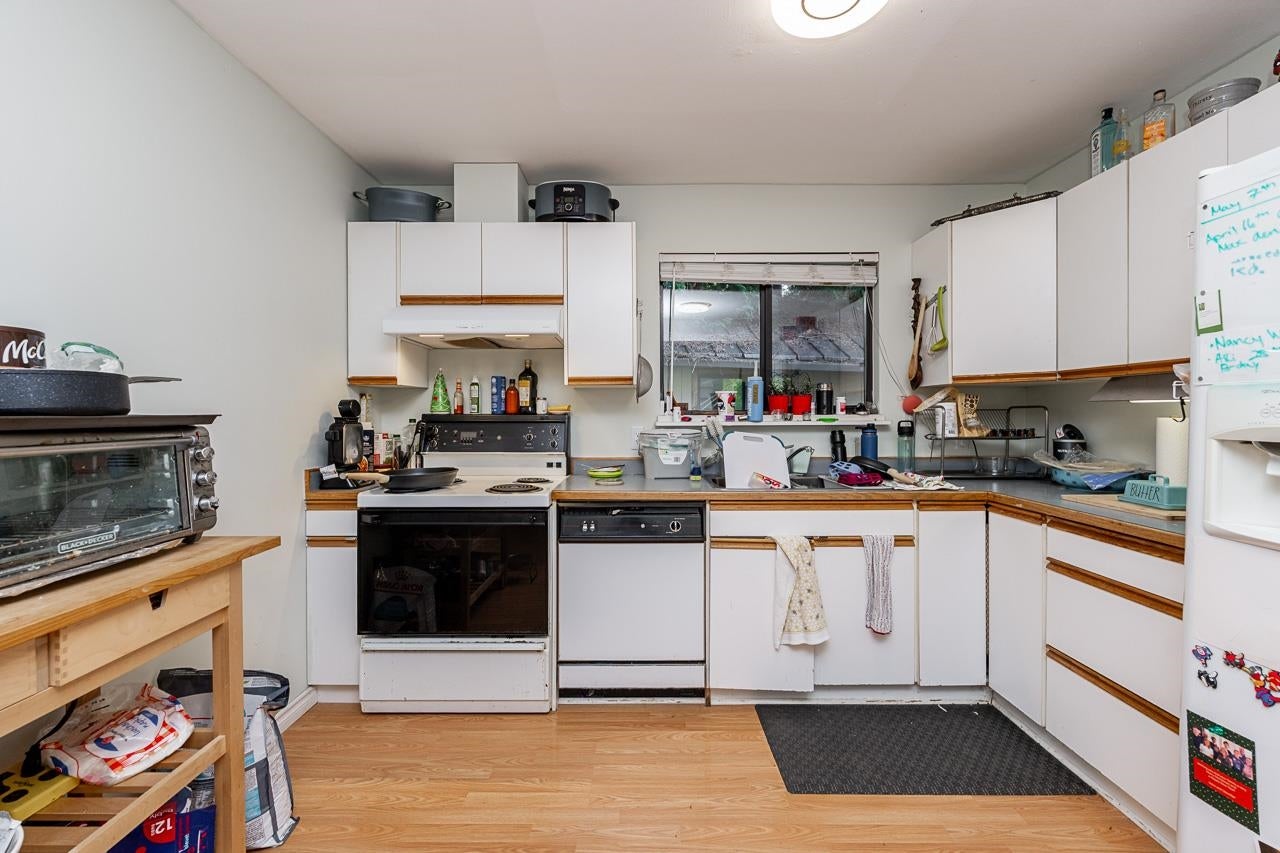 2932 Tatla Place - Coquitlam East Single Family Residence for Sale, 5 Bedrooms (R3110845)# - 25