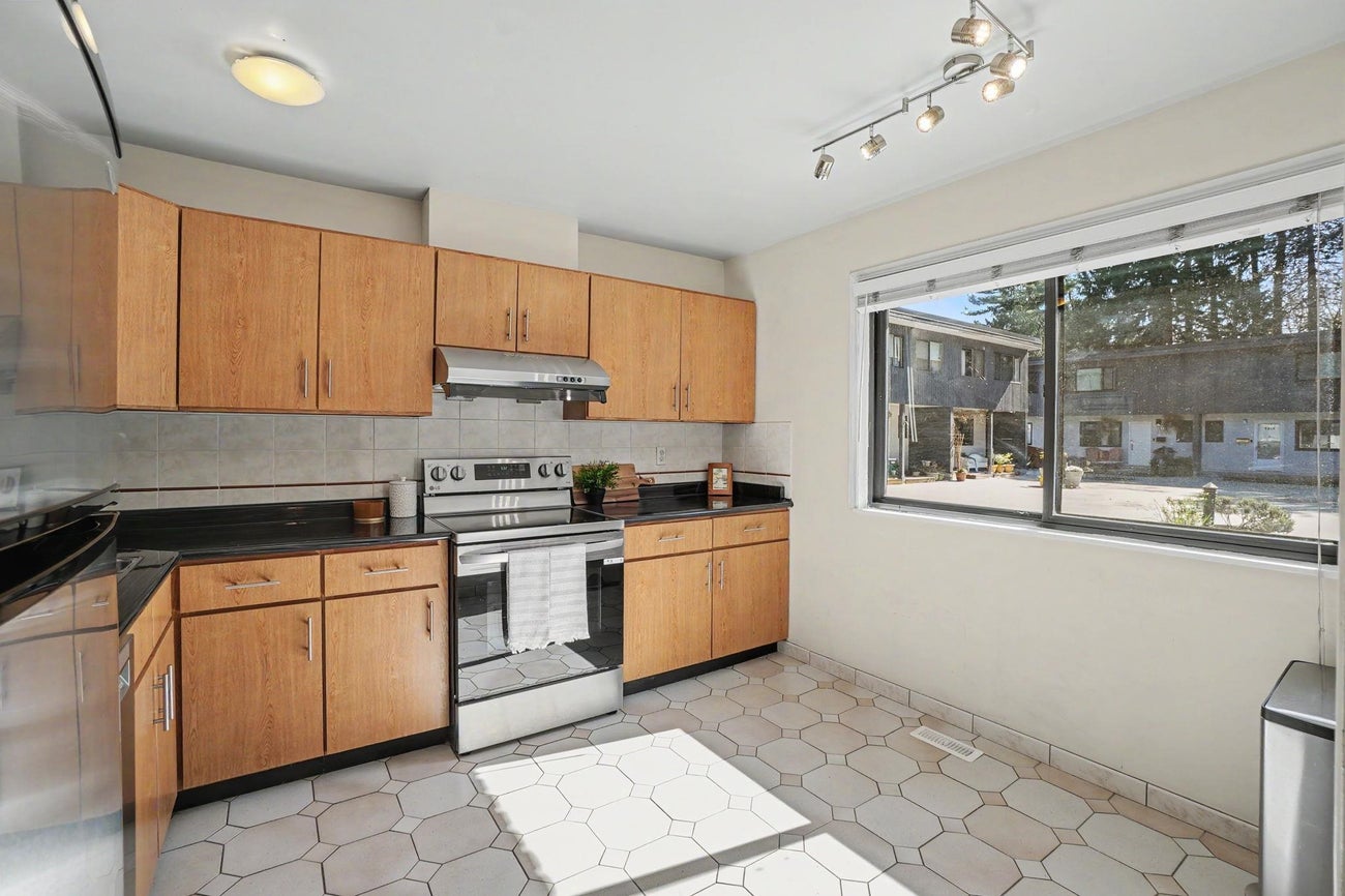 7305 Coronado Drive - Montecito Townhouse for Sale, 3 Bedrooms (R3111031)# - 3