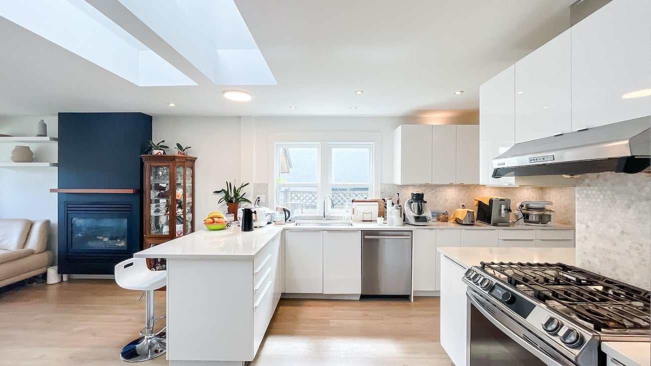 931 Sperling Avenue - Sperling-Duthie Single Family Residence for Sale, 3 Bedrooms (R3111044)# - 15