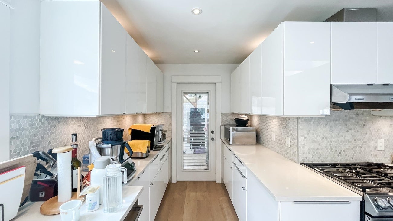 931 Sperling Avenue - Sperling-Duthie Single Family Residence for Sale, 3 Bedrooms (R3111044)# - 19