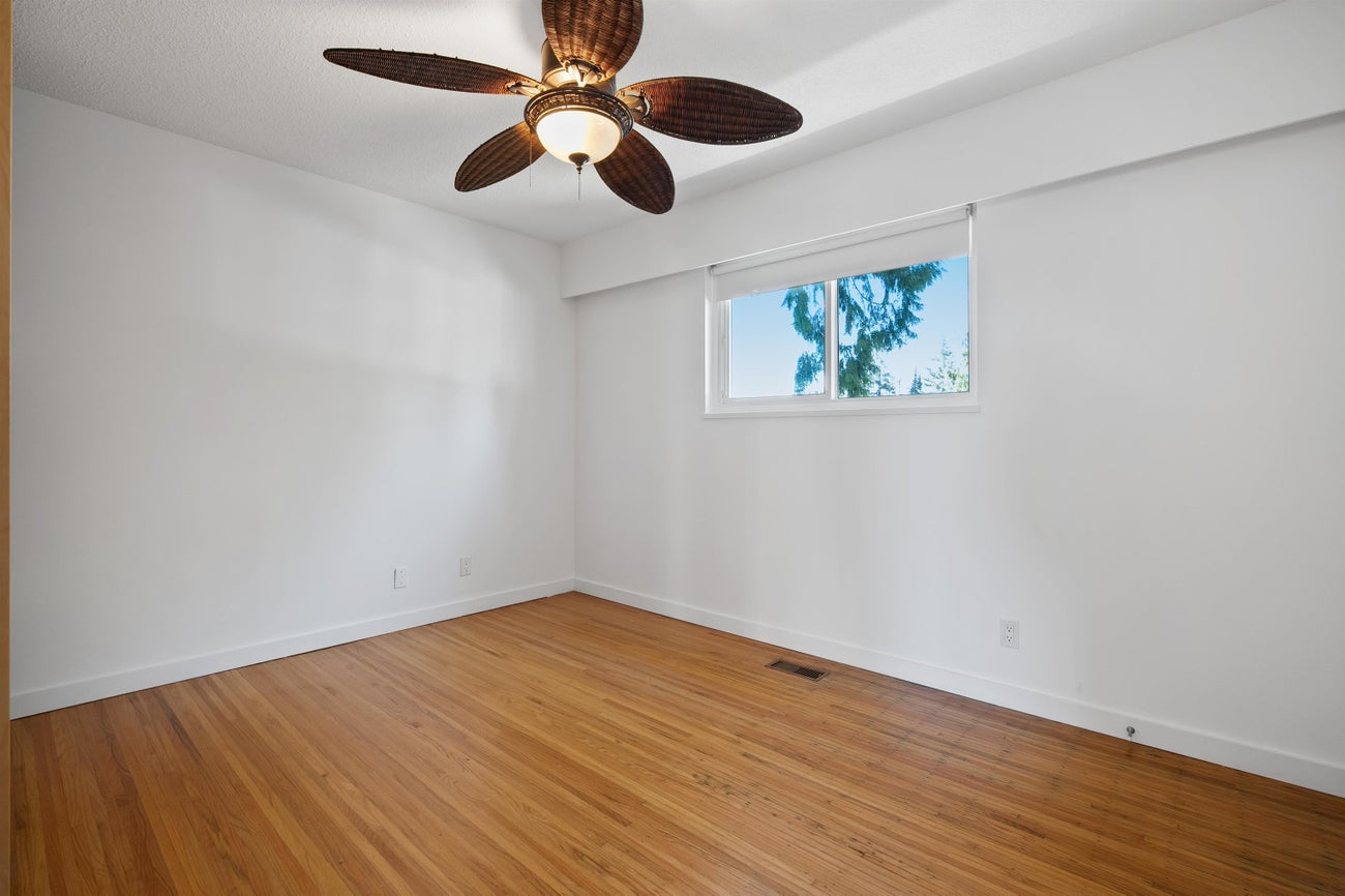 2039 Compton Court - Central Coquitlam Single Family Residence for Sale, 5 Bedrooms (R3111225)# - 10