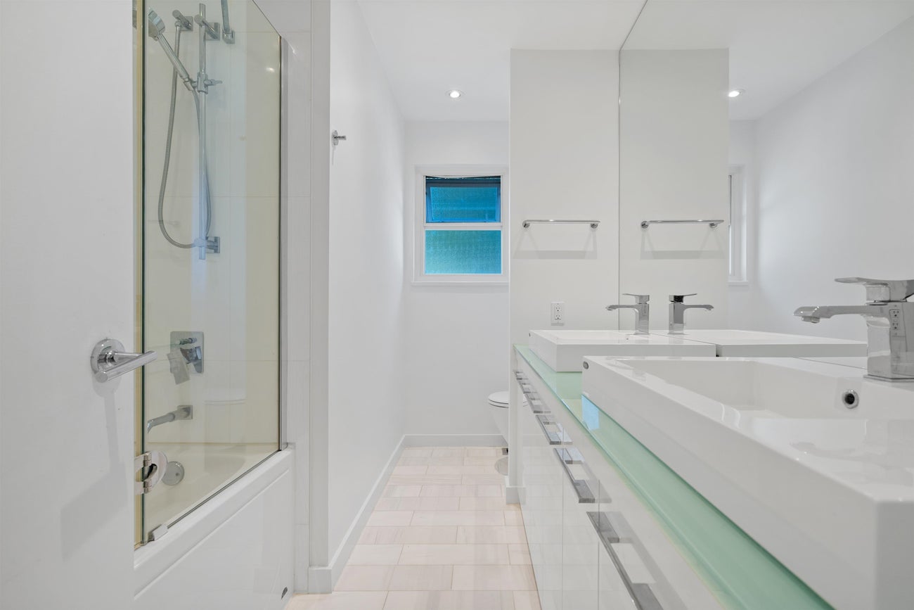 2039 Compton Court - Central Coquitlam Single Family Residence for Sale, 5 Bedrooms (R3111225)# - 14