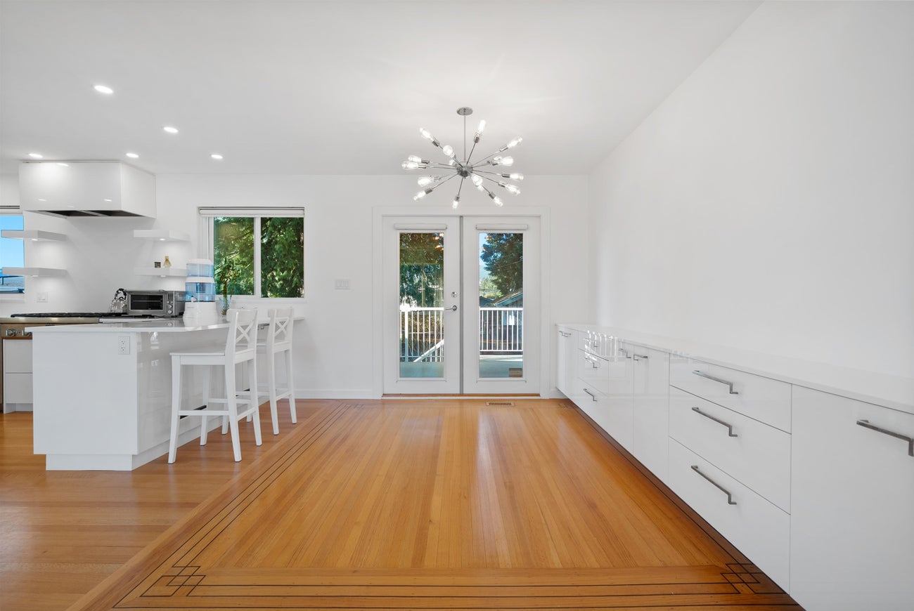 2039 Compton Court - Central Coquitlam Single Family Residence for Sale, 5 Bedrooms (R3111225)# - 8