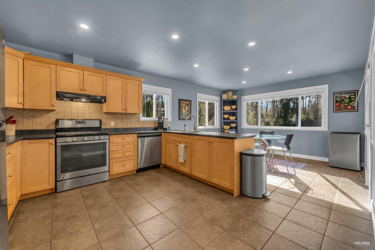 794 Adiron Avenue - Coquitlam West Single Family Residence for Sale, 5 Bedrooms (R3111268)# - 2