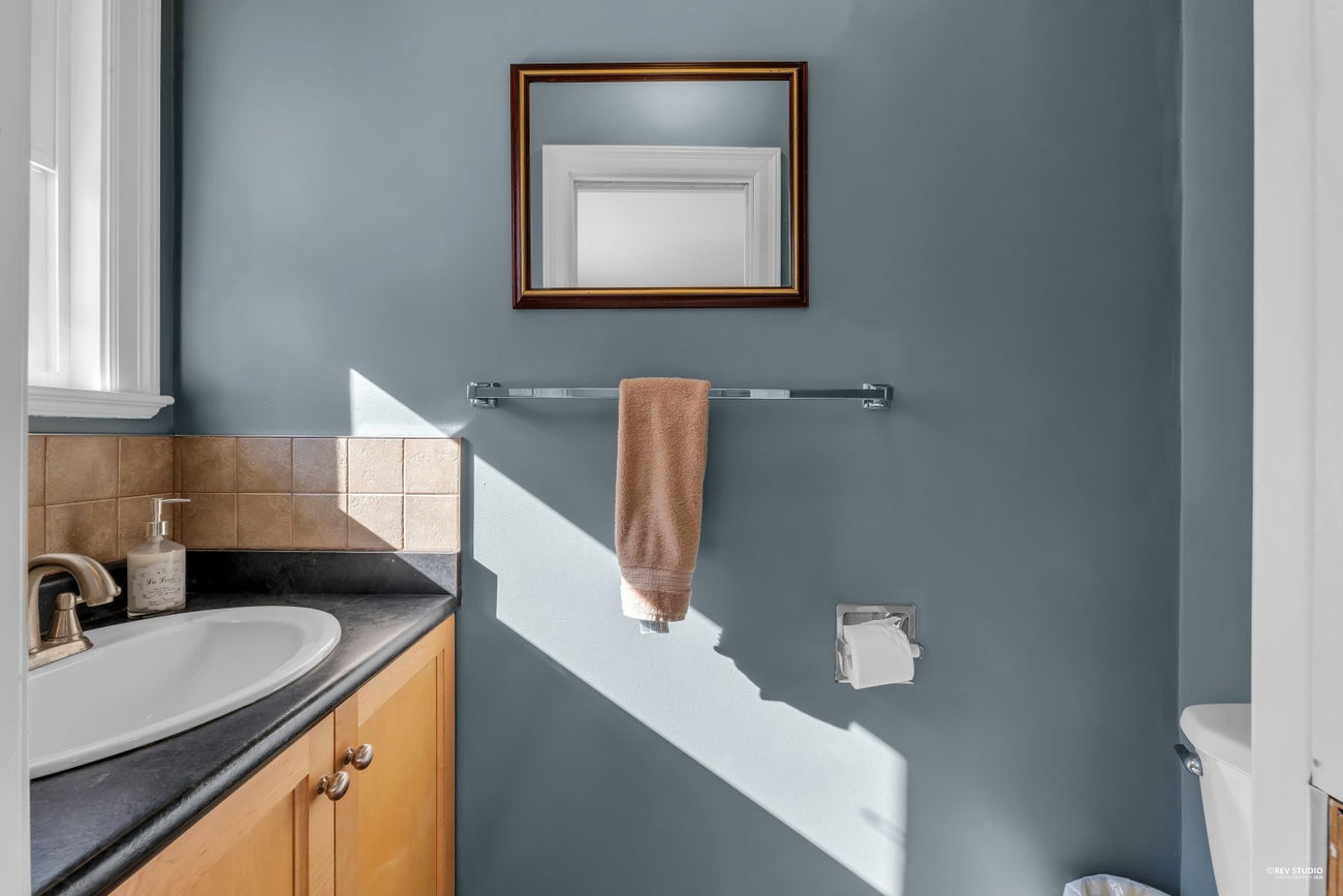 794 Adiron Avenue - Coquitlam West Single Family Residence for Sale, 5 Bedrooms (R3111268)# - 8