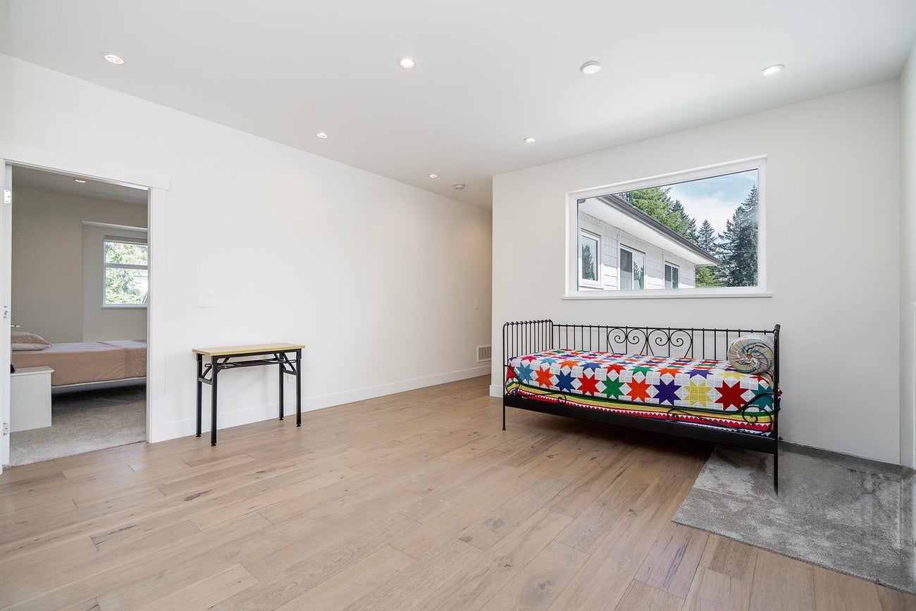 576 Linton Street - Central Coquitlam Single Family Residence for Sale, 7 Bedrooms (R3111434)# - 16