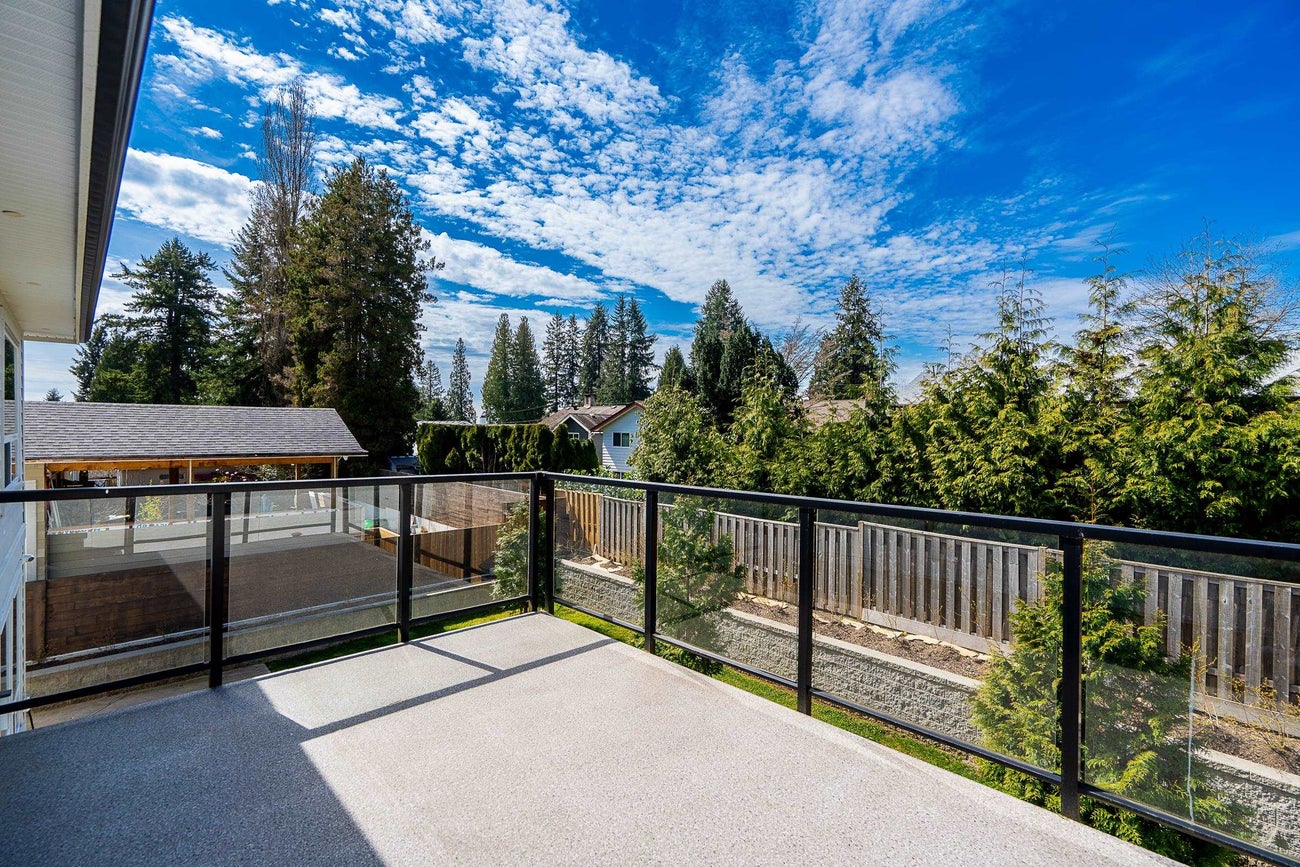 576 Linton Street - Central Coquitlam Single Family Residence for Sale, 7 Bedrooms (R3111434)# - 19
