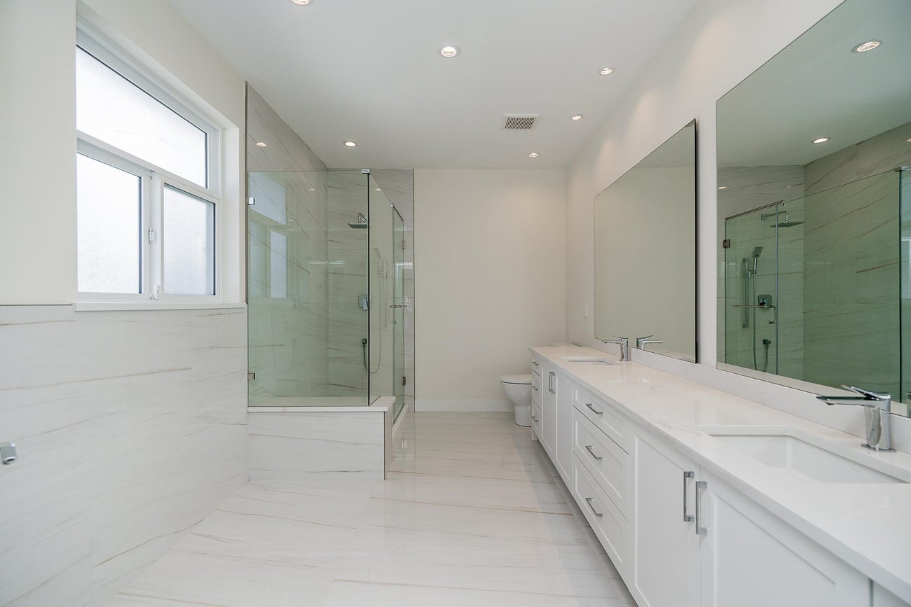 576 Linton Street - Central Coquitlam Single Family Residence for Sale, 7 Bedrooms (R3111434)# - 19