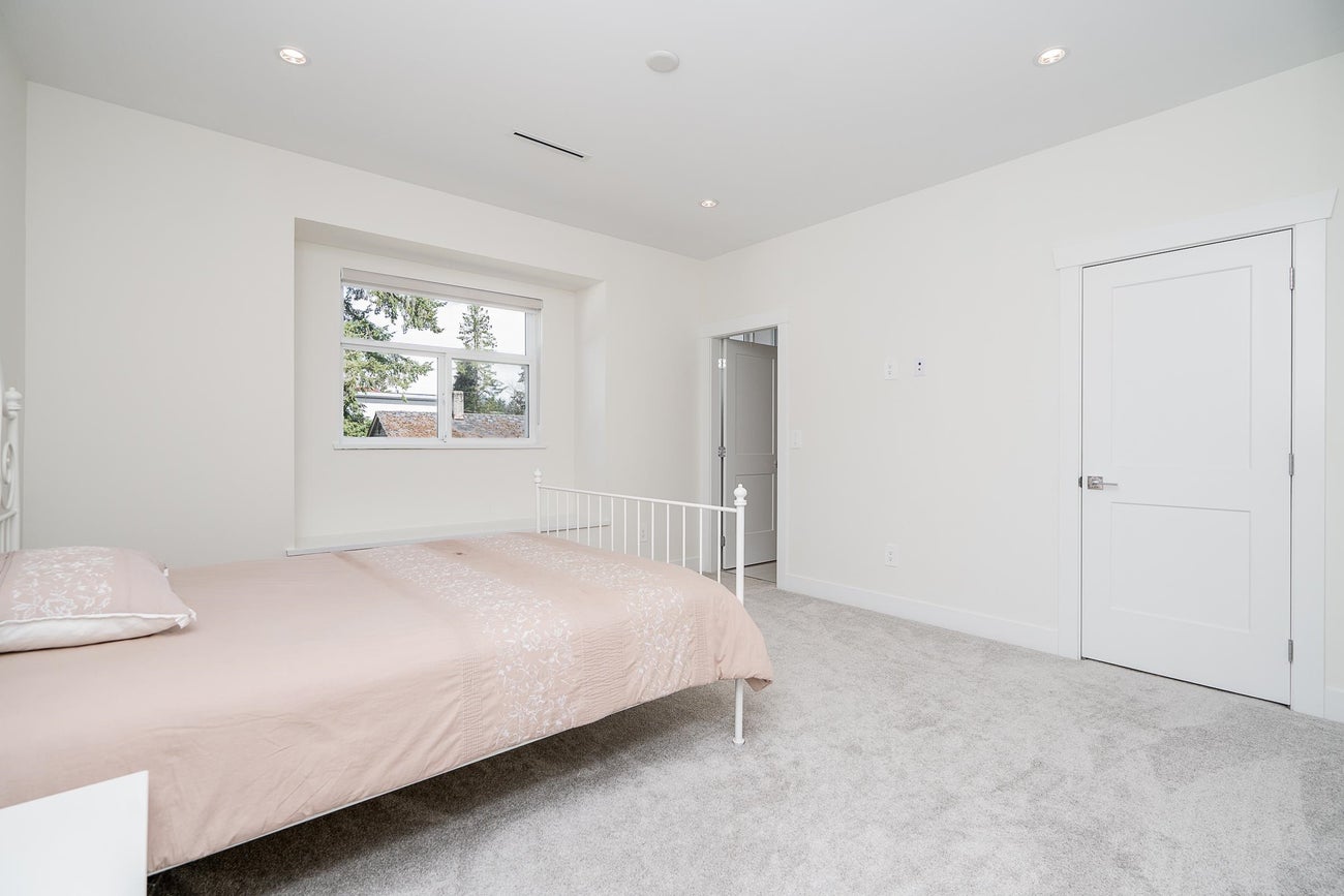 576 Linton Street - Central Coquitlam Single Family Residence for Sale, 7 Bedrooms (R3111434)# - 25