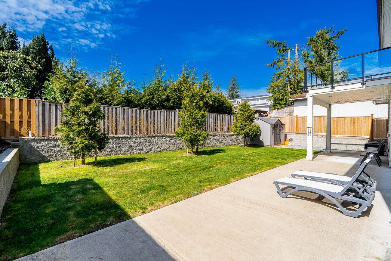 576 Linton Street - Central Coquitlam Single Family Residence for Sale, 7 Bedrooms (R3111434)# - 7