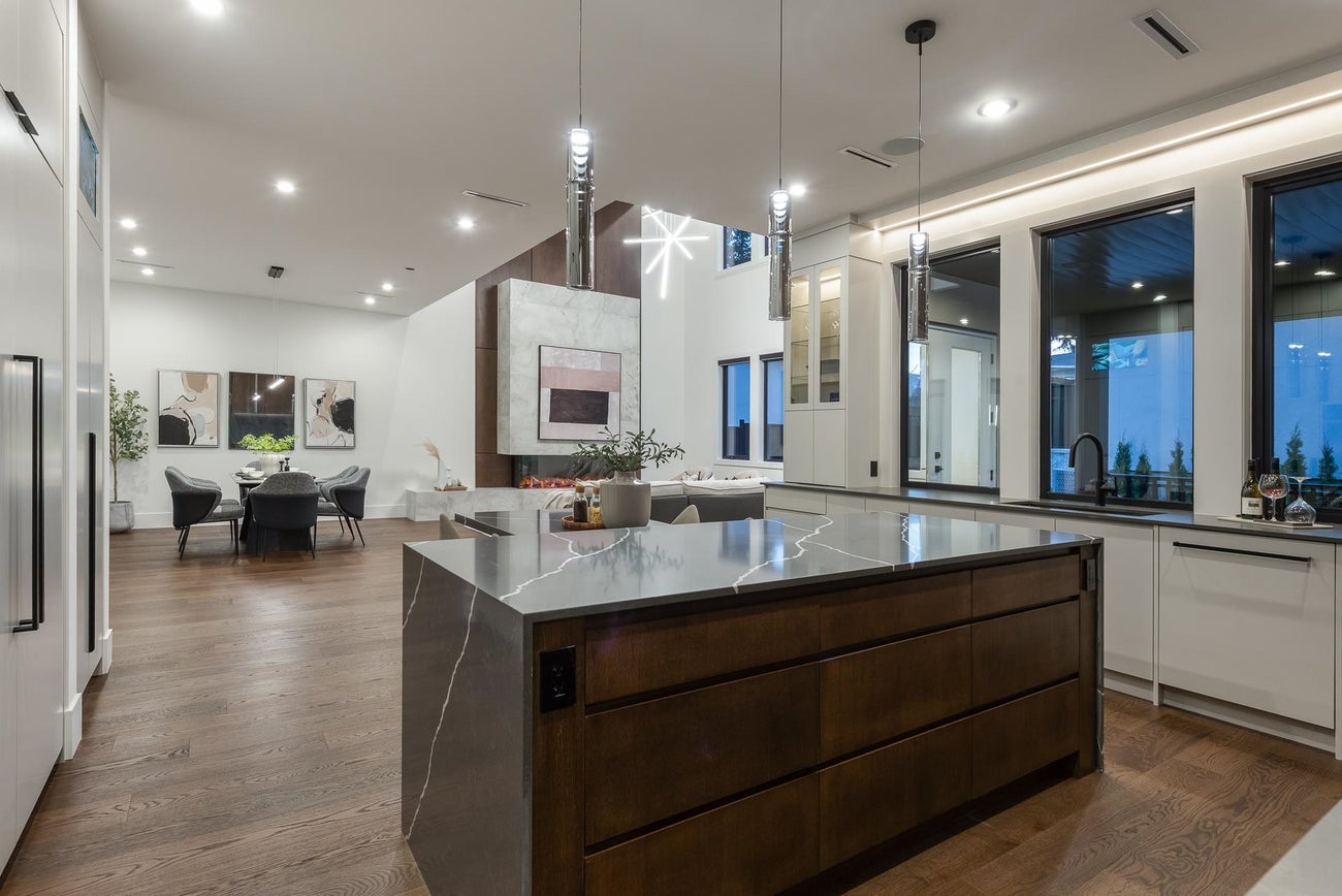 2145 Palliser Avenue - Central Coquitlam Single Family Residence for Sale, 7 Bedrooms (R3111528)# - 12