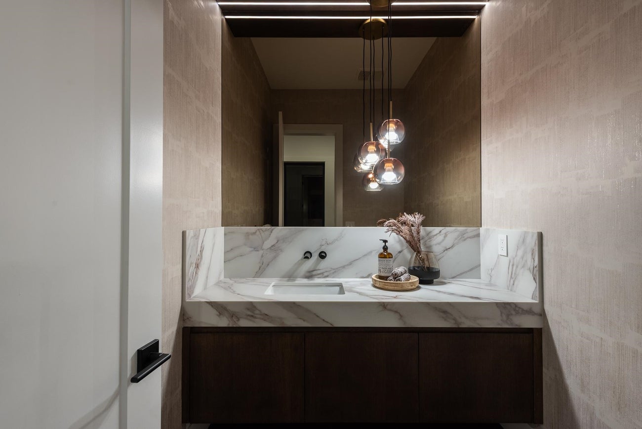 2145 Palliser Avenue - Central Coquitlam Single Family Residence for Sale, 7 Bedrooms (R3111528)# - 17