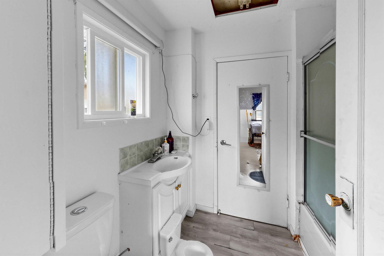 1333 Smith Avenue - Central Coquitlam single-family-residence for Sale, 4 Bedrooms (R3112581)# - 30