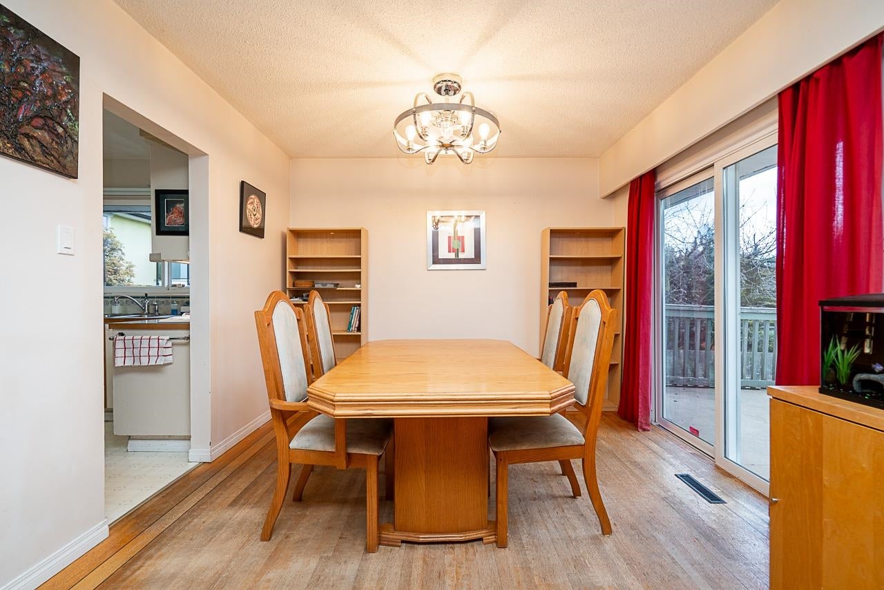 320 Seaforth Crescent - Central Coquitlam single-family-residence for Sale, 4 Bedrooms (R3113242)# - 11