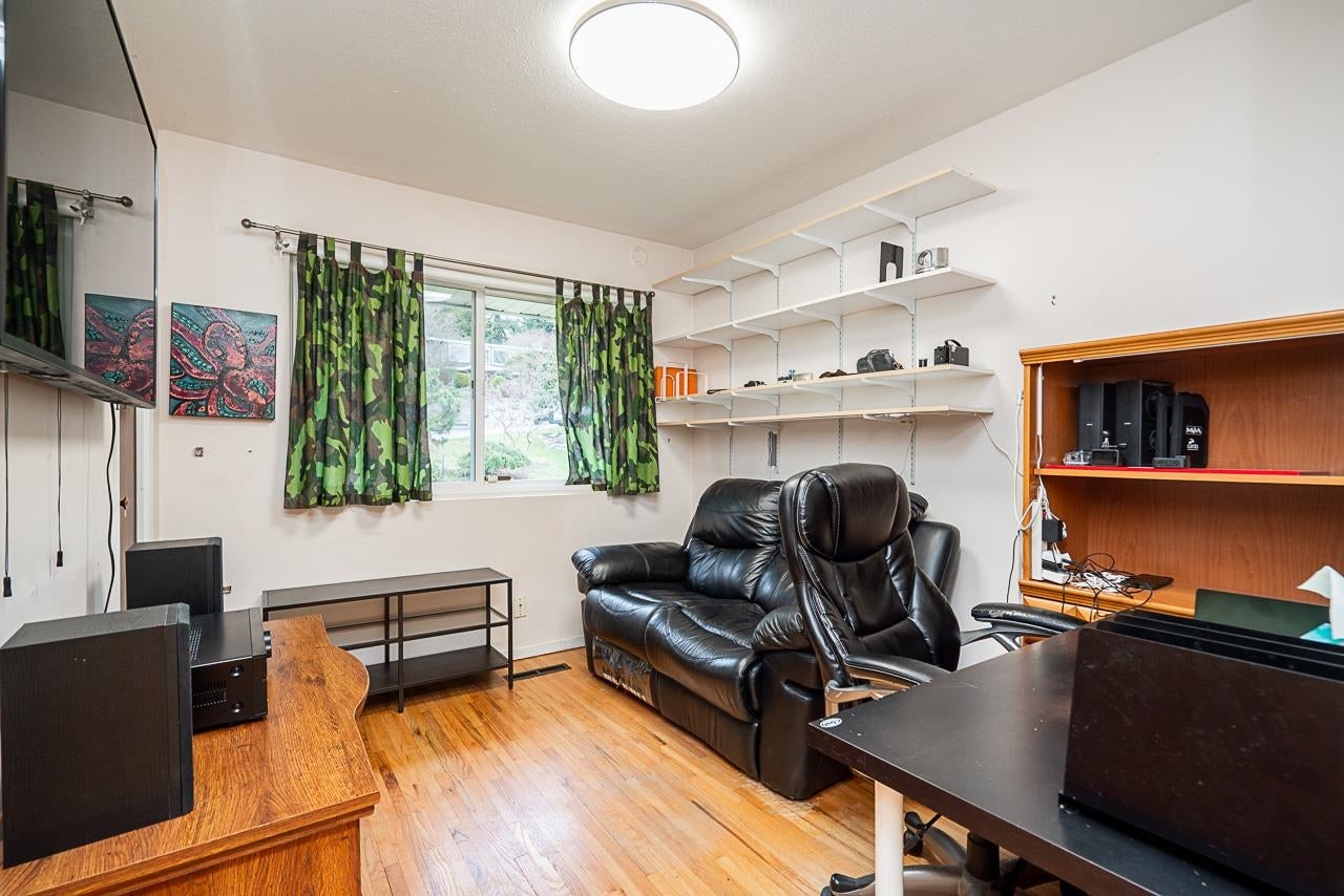 320 Seaforth Crescent - Central Coquitlam single-family-residence for Sale, 4 Bedrooms (R3113242)# - 24