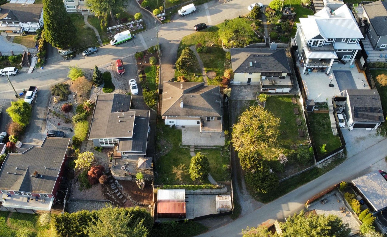 320 Seaforth Crescent - Central Coquitlam single-family-residence for Sale, 4 Bedrooms (R3113242)# - 30