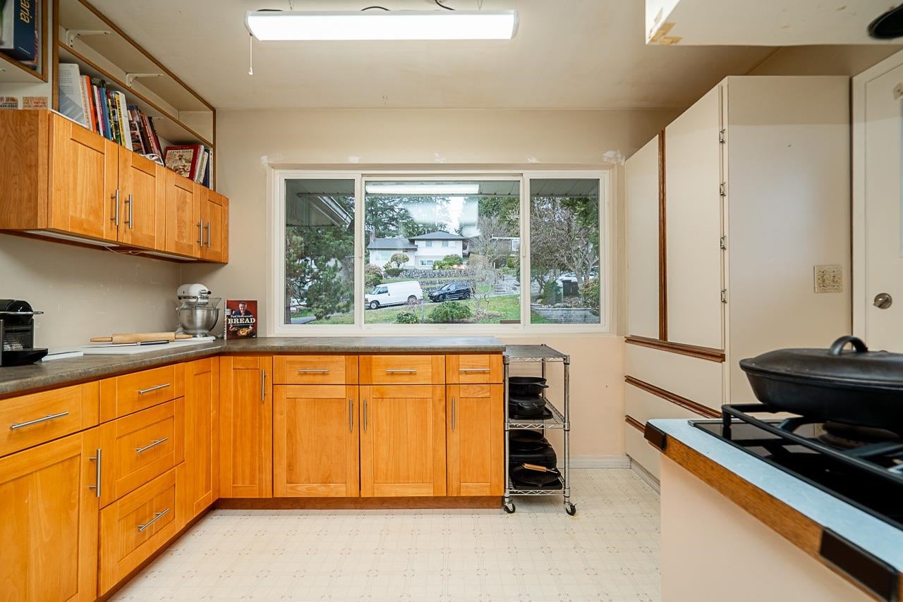 320 Seaforth Crescent - Central Coquitlam single-family-residence for Sale, 4 Bedrooms (R3113242)# - 4