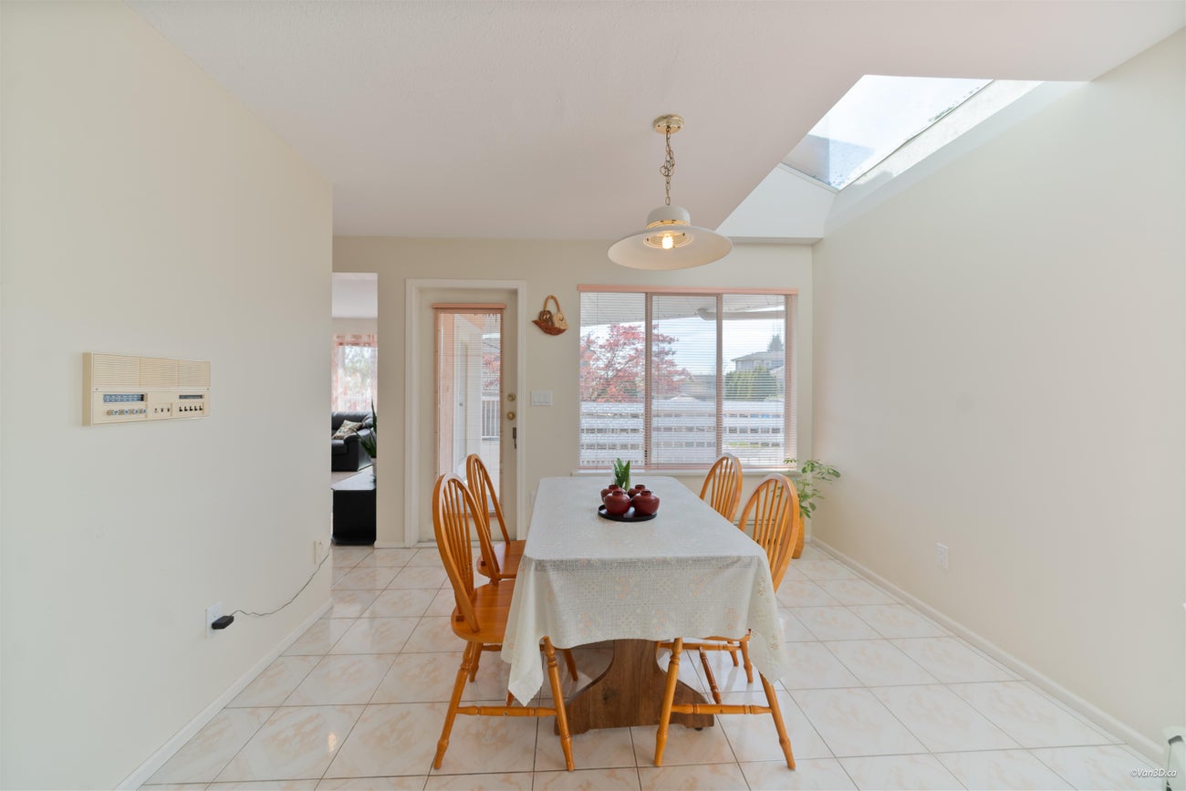 6758 Kitchener Street - Sperling-Duthie single-family-residence for Sale, 4 Bedrooms (R3113492)# - 17