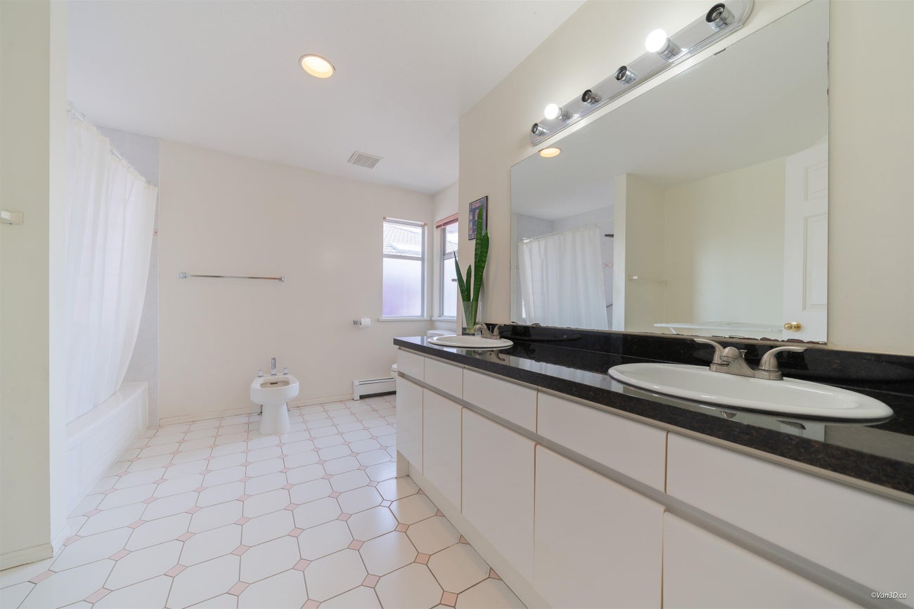 6758 Kitchener Street - Sperling-Duthie single-family-residence for Sale, 4 Bedrooms (R3113492)# - 26