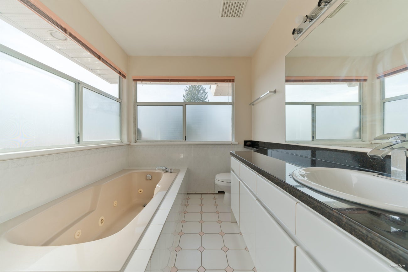 6758 Kitchener Street - Sperling-Duthie single-family-residence for Sale, 4 Bedrooms (R3113492)# - 27