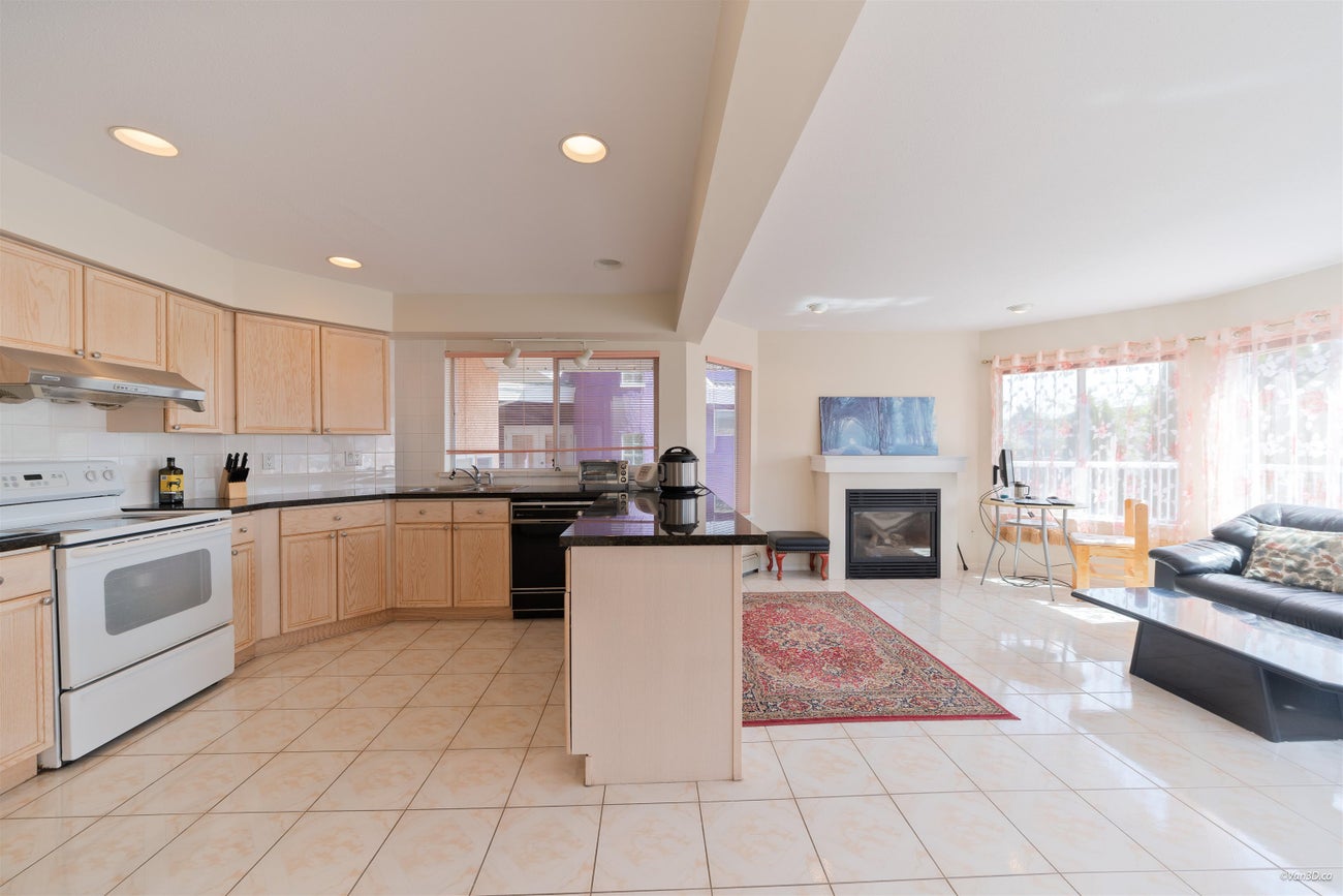 6758 Kitchener Street - Sperling-Duthie single-family-residence for Sale, 4 Bedrooms (R3113492)# - 2