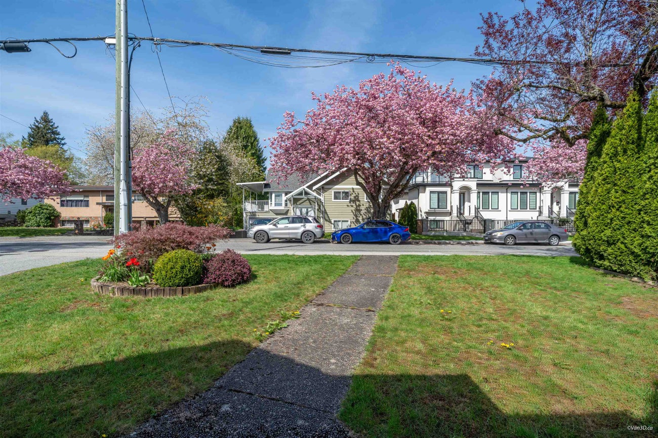 6758 Kitchener Street - Sperling-Duthie single-family-residence for Sale, 4 Bedrooms (R3113492)# - 32