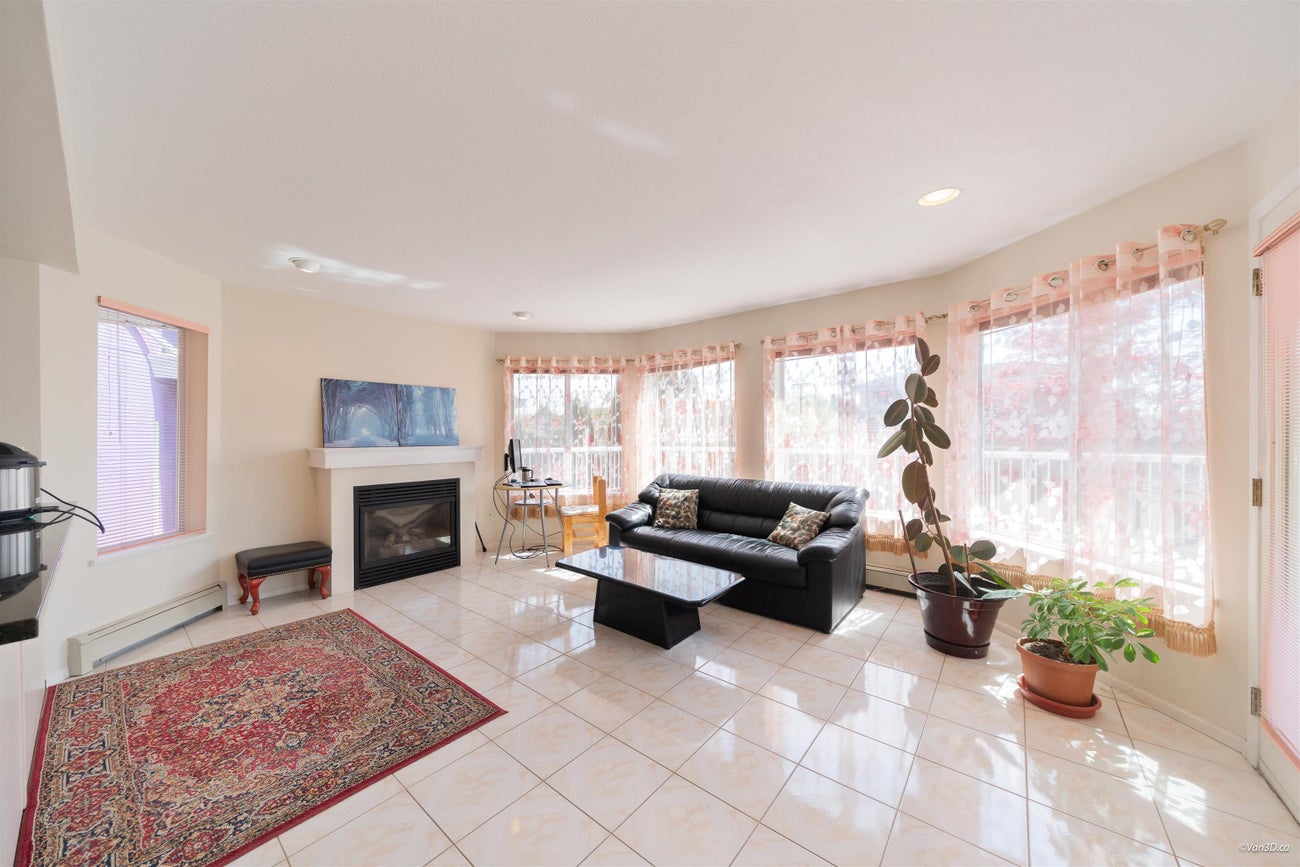 6758 Kitchener Street - Sperling-Duthie single-family-residence for Sale, 4 Bedrooms (R3113492)# - 3