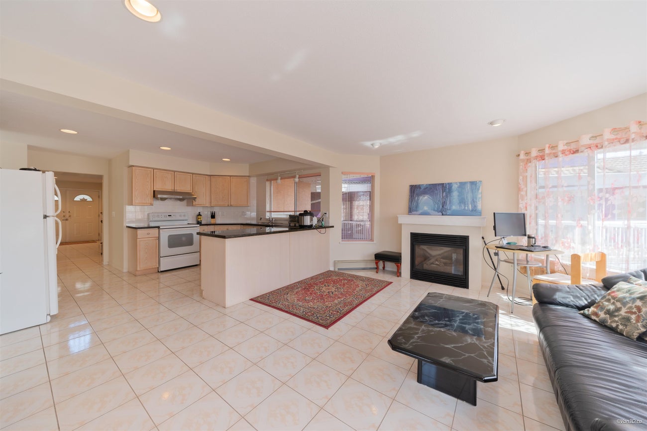 6758 Kitchener Street - Sperling-Duthie single-family-residence for Sale, 4 Bedrooms (R3113492)# - 5