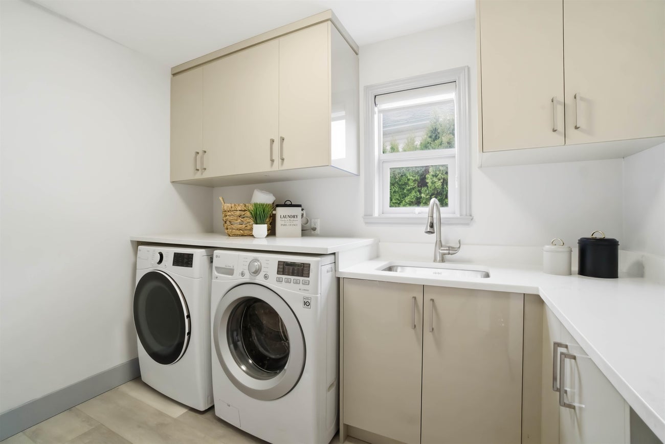 2271 Sorrento Drive - Coquitlam East single-family-residence for Sale, 6 Bedrooms (R3113600)# - 12