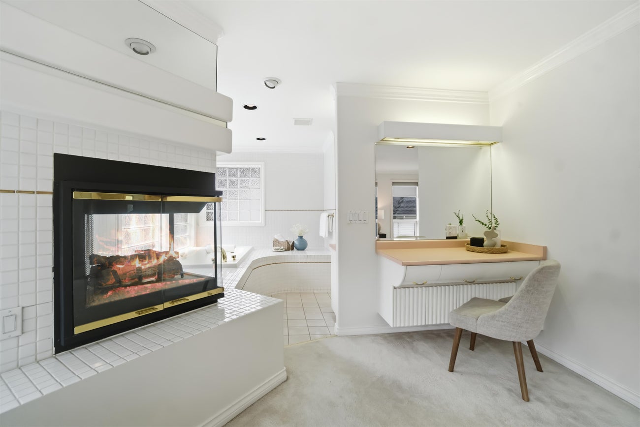 2271 Sorrento Drive - Coquitlam East single-family-residence for Sale, 6 Bedrooms (R3113600)# - 19