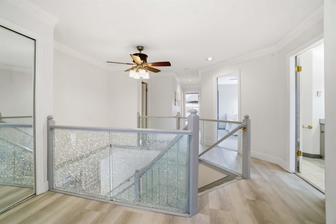 2271 Sorrento Drive - Coquitlam East single-family-residence for Sale, 6 Bedrooms (R3113600)# - 21