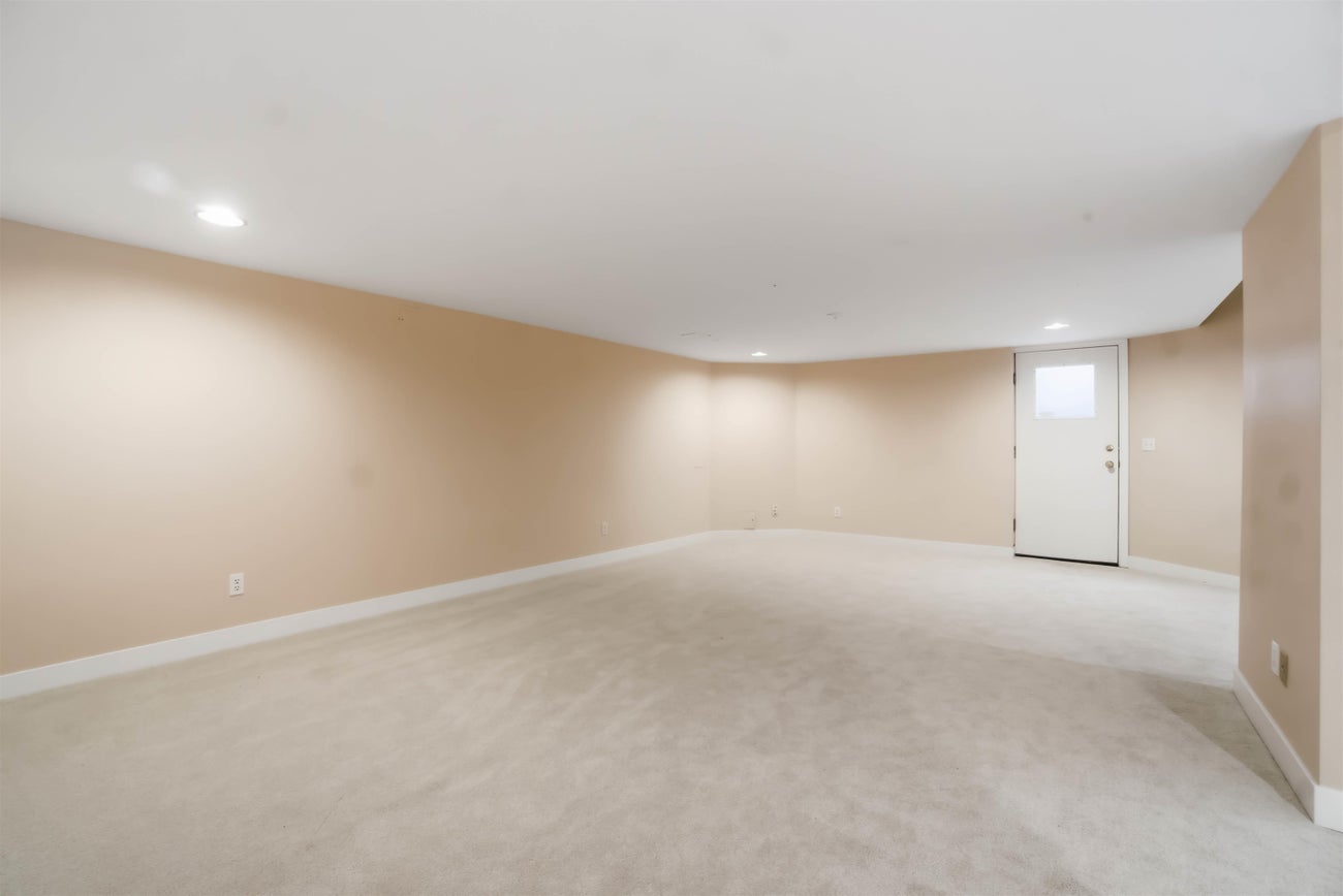 2271 Sorrento Drive - Coquitlam East single-family-residence for Sale, 6 Bedrooms (R3113600)# - 29