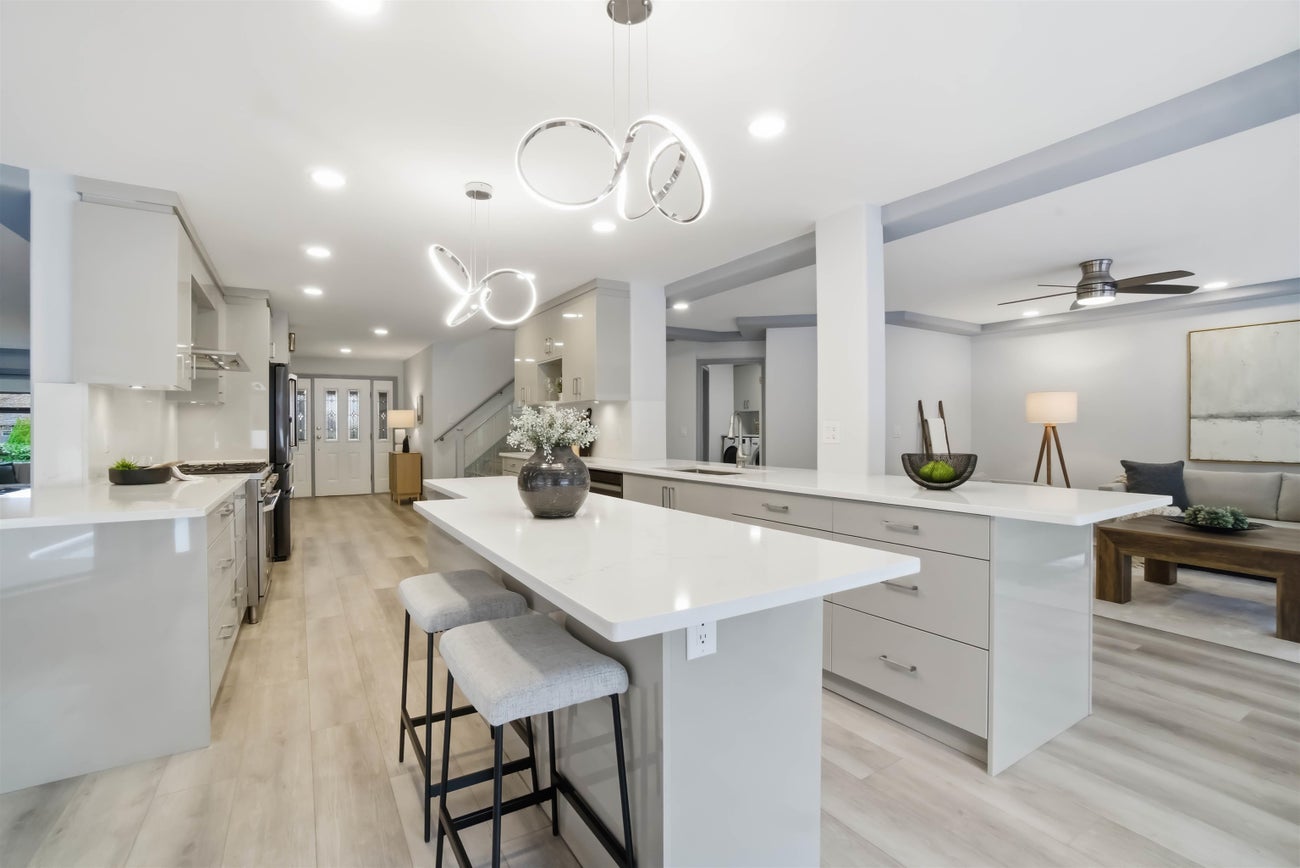 2271 Sorrento Drive - Coquitlam East single-family-residence for Sale, 6 Bedrooms (R3113600)# - 2