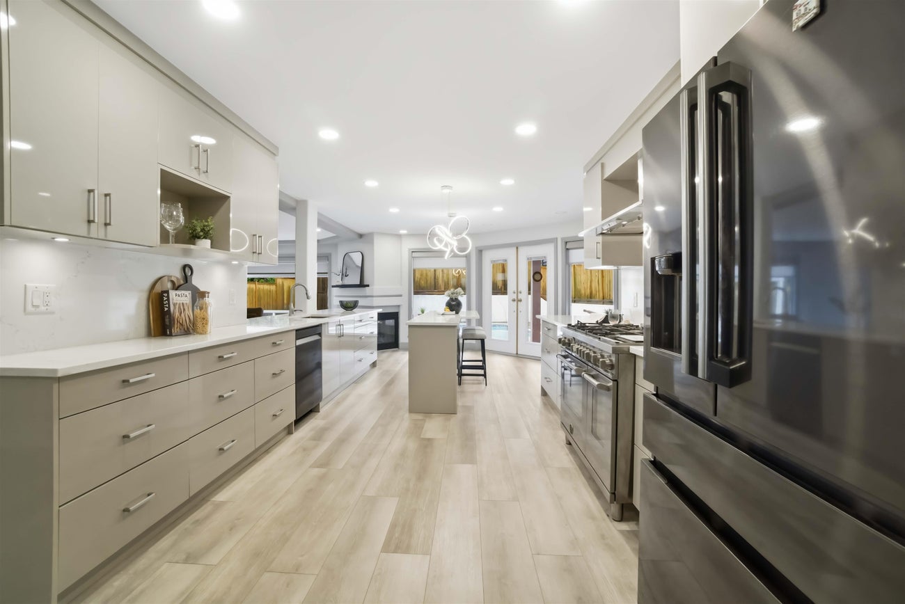 2271 Sorrento Drive - Coquitlam East single-family-residence for Sale, 6 Bedrooms (R3113600)# - 3