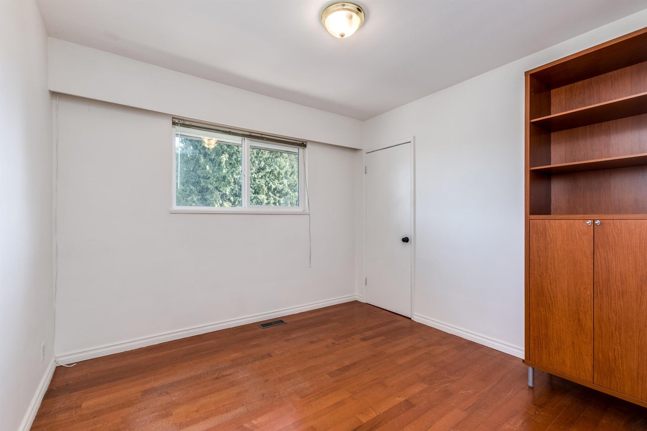 760 Grover Avenue - Coquitlam West single-family-residence for Sale, 6 Bedrooms (R3114064)# - 14