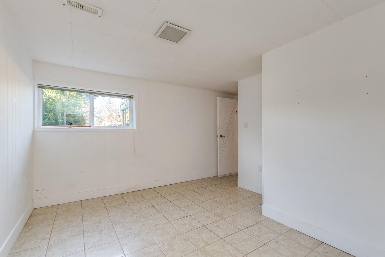 760 Grover Avenue - Coquitlam West single-family-residence for Sale, 6 Bedrooms (R3114064)# - 18