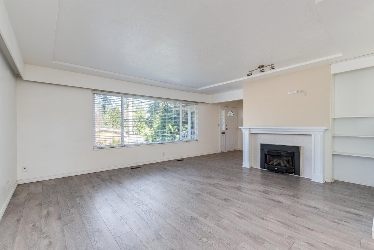 760 Grover Avenue - Coquitlam West single-family-residence for Sale, 6 Bedrooms (R3114064)# - 5