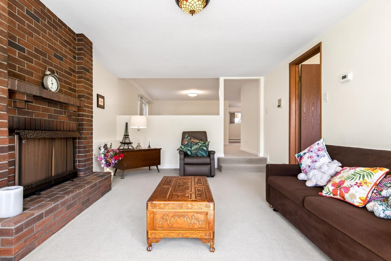 1558 Glen Abbey Drive - Simon Fraser Univer. single-family-residence for Sale, 4 Bedrooms (R3114455)# - 26