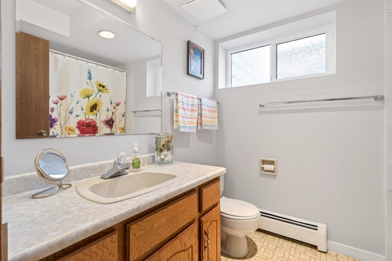 1558 Glen Abbey Drive - Simon Fraser Univer. single-family-residence for Sale, 4 Bedrooms (R3114455)# - 29